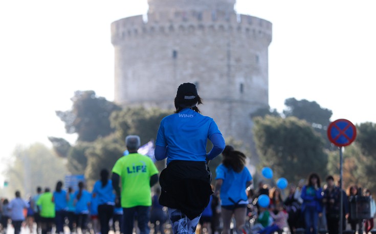 Πάνω από 20.000 δρομείς έδειξαν τον δρόμο στον 12ο Διεθνή Μαραθώνιο «Μέγας Αλέξανδρος»