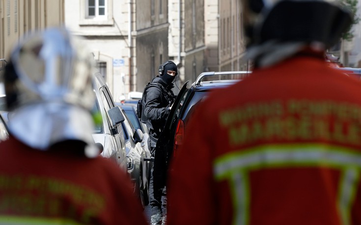 Ένα πολυβόλο και τρία κιλά εκρηκτικών βρέθηκαν σε διαμέρισμα στη Μασσαλία