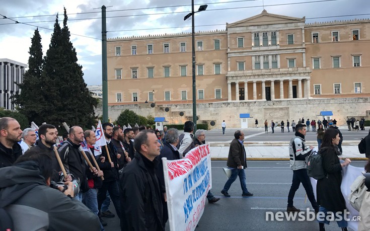 Στη Βουλή οι διαδηλωτές του ΠΑΜΕ