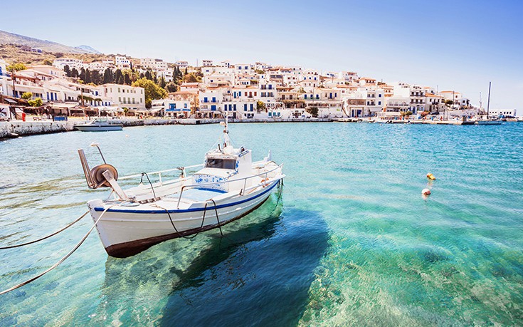 Τα δύο ελληνικά νησιά-αουτσάιντερ που κερδίζουν την εμπιστοσύνη των τουριστών