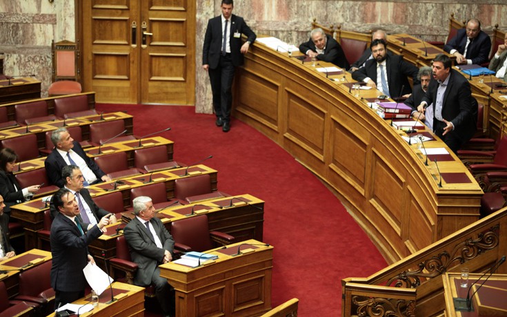 Βούτσης σε Γεωργιάδη: Δεν είναι τηλεοπτικό πάνελ εδώ μέσα