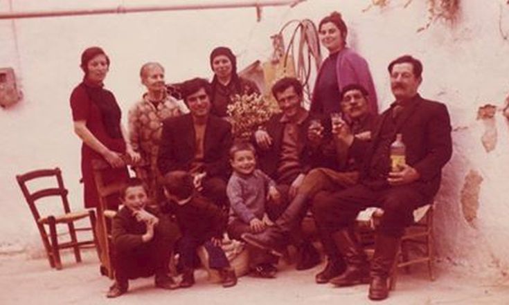 Ο Σταύρος Θεοδωράκης, ο παππούς Σήφης και οι παιδικές μνήμες