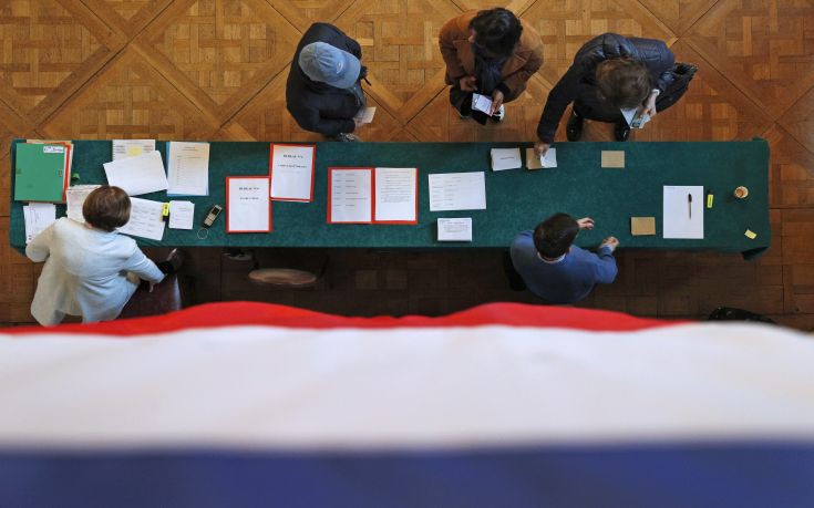 Μεταξύ 25-27% το ποσοστό αποχής στο δεύτερο γύρο των γαλλικών προεδρικών εκλογών