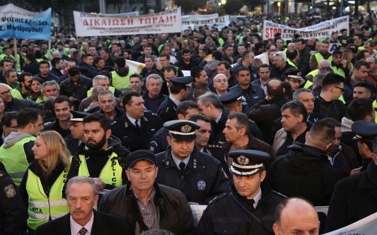 Στο Γενικό Λογιστήριο του Κράτους διανυκτέρευσαν οι ένστολοι