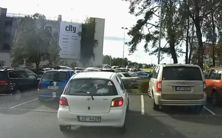 Γυναίκες στο τιμόνι