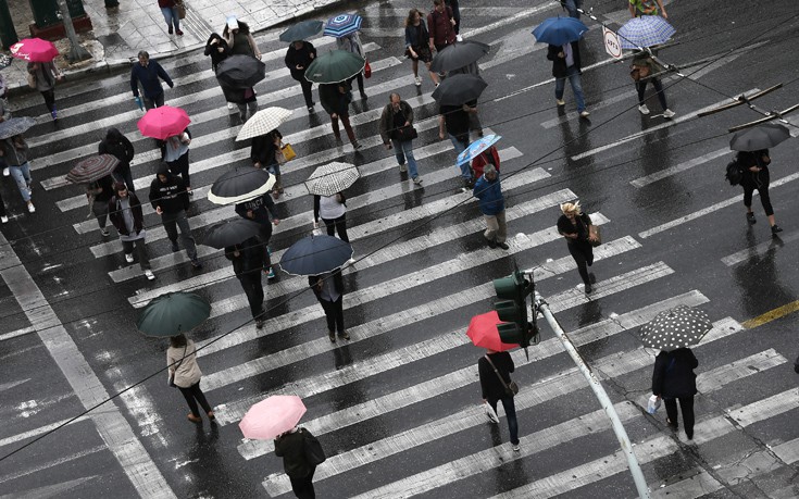 Άστατος ο καιρός την Κυριακή, σε ποιες περιοχές θα βρέξει