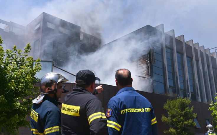Υπό έλεγχο η πυρκαγιά στην Ιερά Οδό