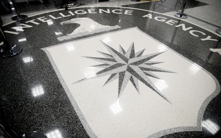 Γερουσιαστής κατηγορείται ότι θέλει να θάψει έκθεση για βασανιστήρια της CIA