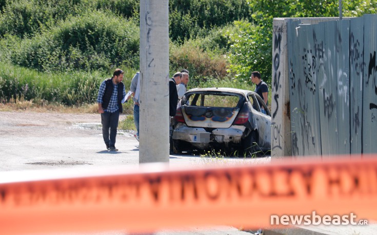 Εικόνες από το σημείο της εκτέλεσης έξω από σχολείο στα Γλυκά Νερά