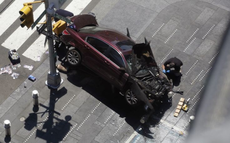 Φωνές άκουγε ο άνθρωπος που έριξε αυτοκίνητο πάνω σε πεζούς στην Times Square