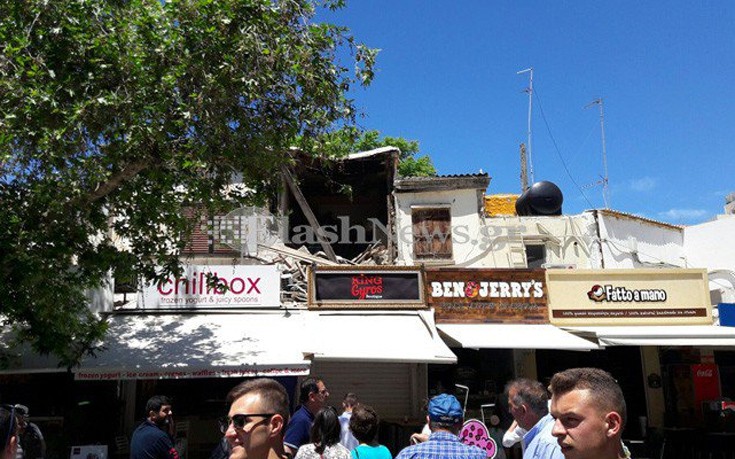 Το κτίριο κατέρρεε και οι τουρίστες το… χάζευαν
