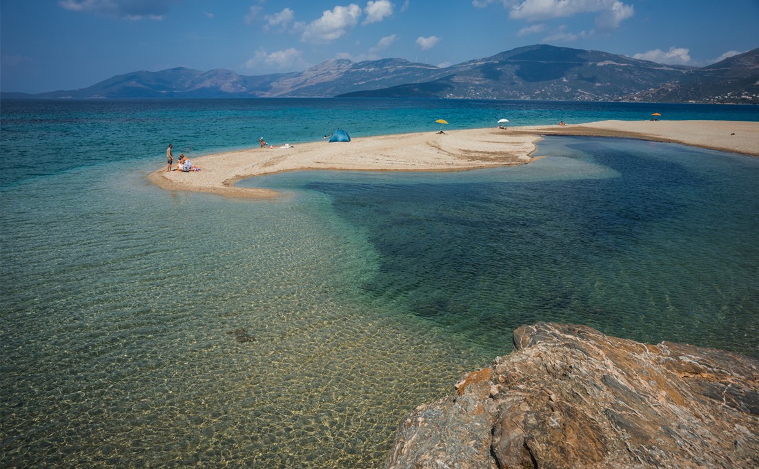 Επτά «άγνωστες» και πανέμορφες παραλίες της Εύβοιας