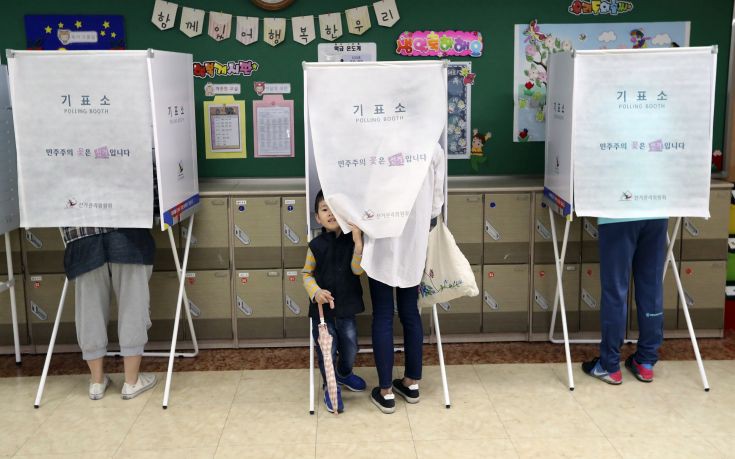 Εκλογές σήμερα στη Νότια Κορέα μετά την καθαίρεση της πρώην προέδρου