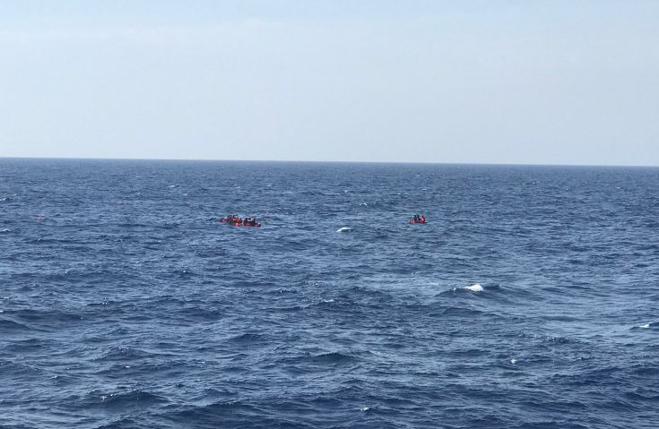 Νέα τραγωδία στη Μεσόγειο με τουλάχιστον 34 μετανάστες νεκρούς
