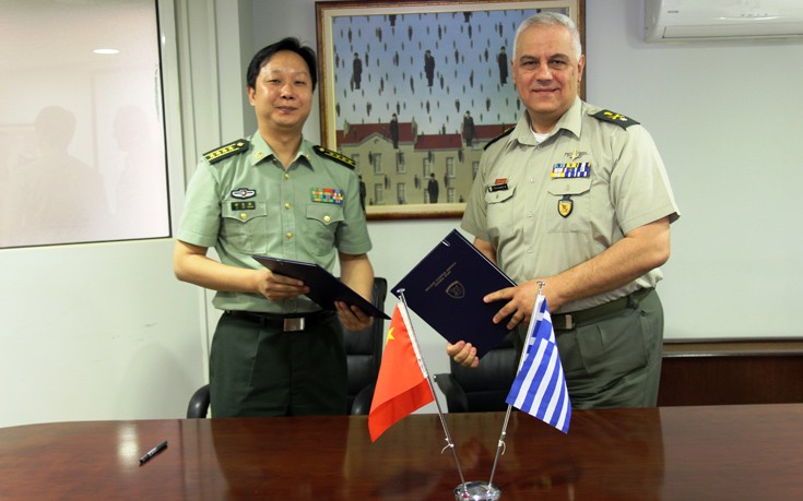 Ελλάδα και Κίνα ανανέωσαν τη στρατιωτική τους συνεργασία