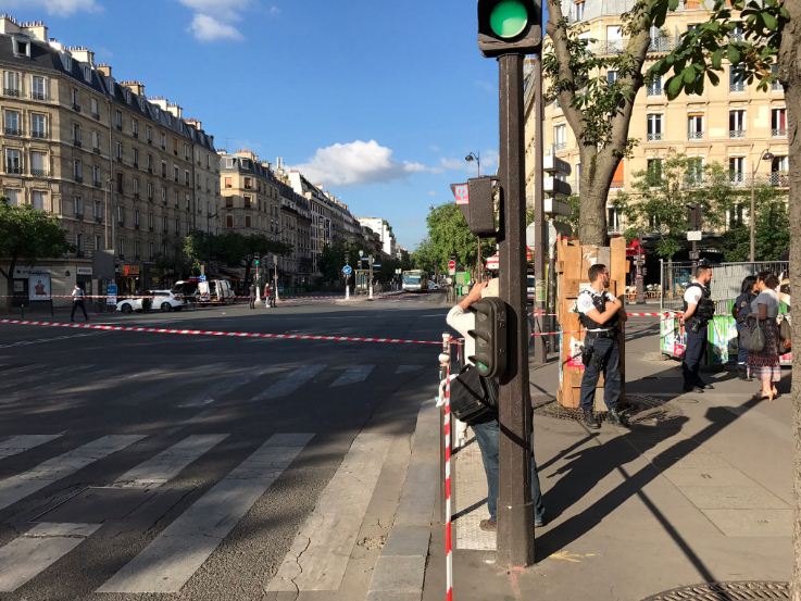 Νεαροί απείλησαν να ανατινάξουν λεωφορείο στο Παρίσι