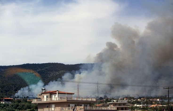 Ζημιές σε σπίτι από την πυρκαγιά στους Αγίους Θεοδώρους