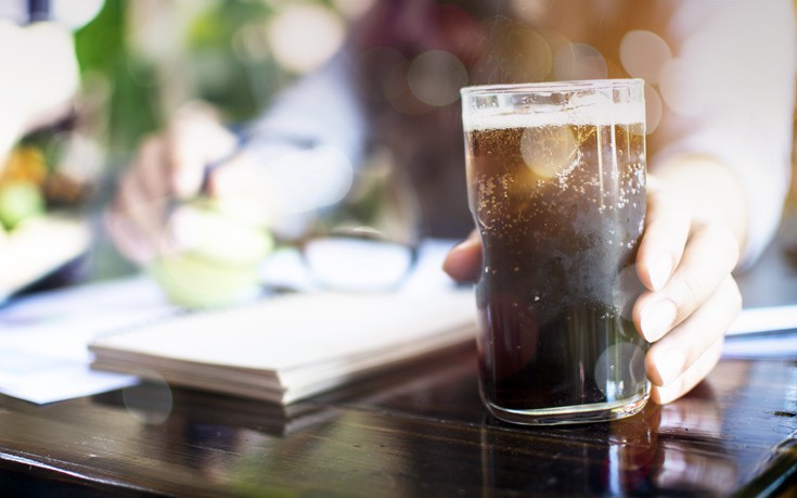 Coca-Cola, μία ιστορία φτιαγμένη από πολλά χέρια, όπως του Δημήτρη