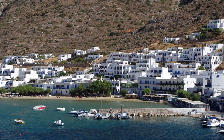 Αυξάνεται ο αριθμός των Ρώσων που επιλέγουν την Ελλάδα για διακοπές