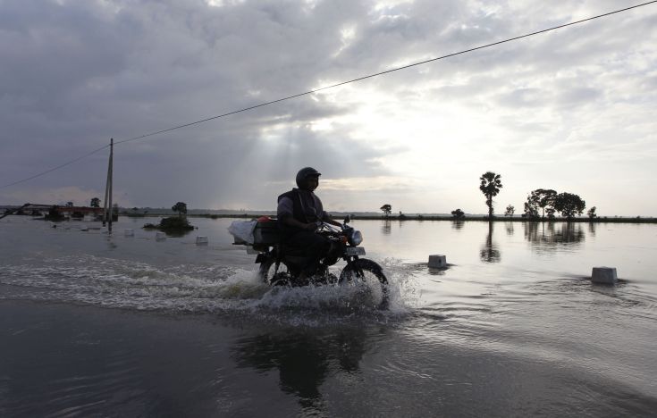 Τουλάχιστον 146 νεκροί από πλημμύρες και κατολισθήσεις στη Σρι Λάνκα