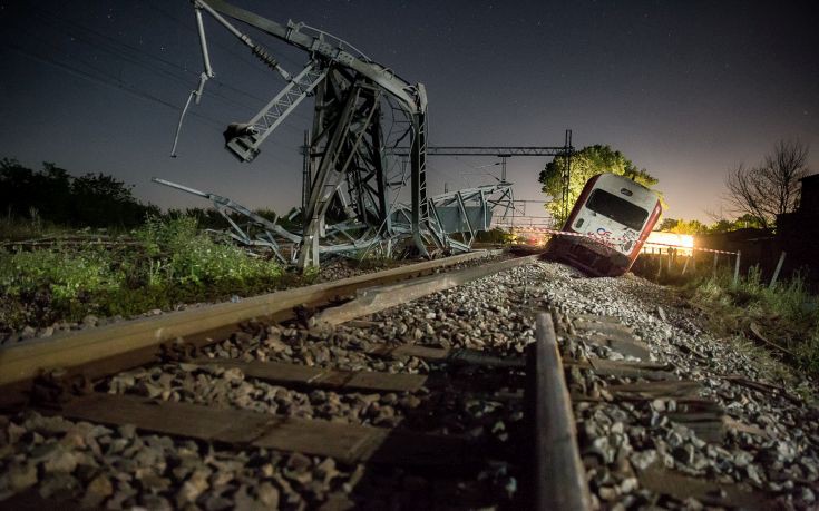 Τρεις οι νεκροί από τον εκτροχιασμό του τρένου στο Άδενδρο Θεσσαλονίκης