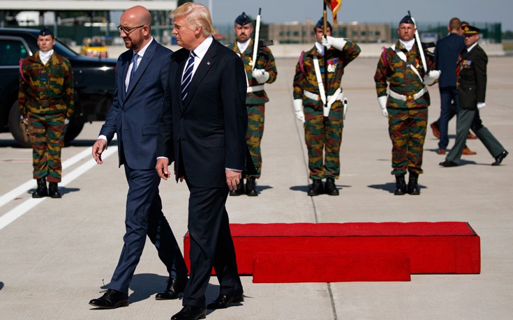 Με μήνυμα στους συμμάχους του ΝΑΤΟ έφτασε στις Βρυξέλλες ο Τραμπ