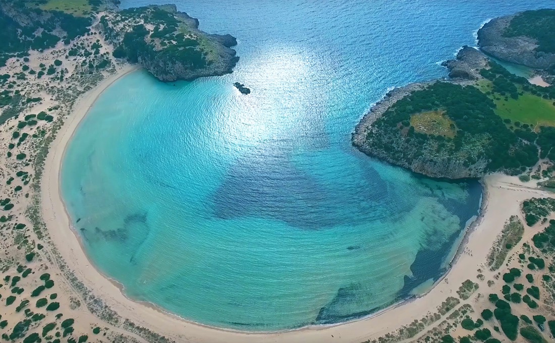 H εκθαμβωτική παραλία της Μεσσηνίας