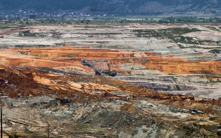 Αναγκαστική απαλλοτρίωση του οικισμού στους Αναργύρους Αμύνταιου ανακοίνωσε ο Σταθάκης