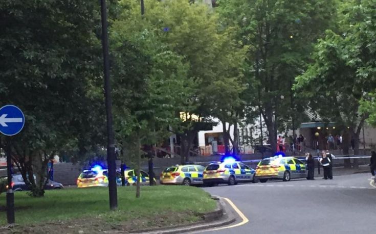 Επίθεση με μαχαίρια σε πλατεία στο Λονδίνο
