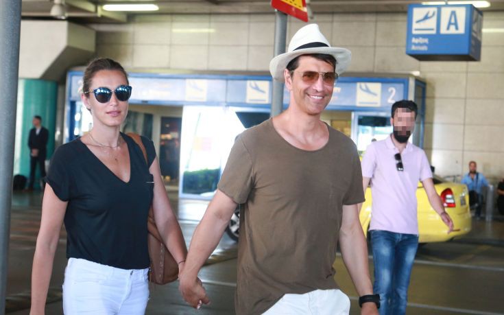 Ο Σάκης Ρουβάς χορεύει πεντοζάλη στη Νέα Υόρκη
