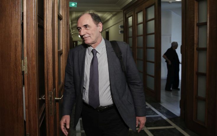 Τι απαντά ο Γιώργος Σταθάκης για την μετάταξη της πρώην συμβούλου του στη Βουλή
