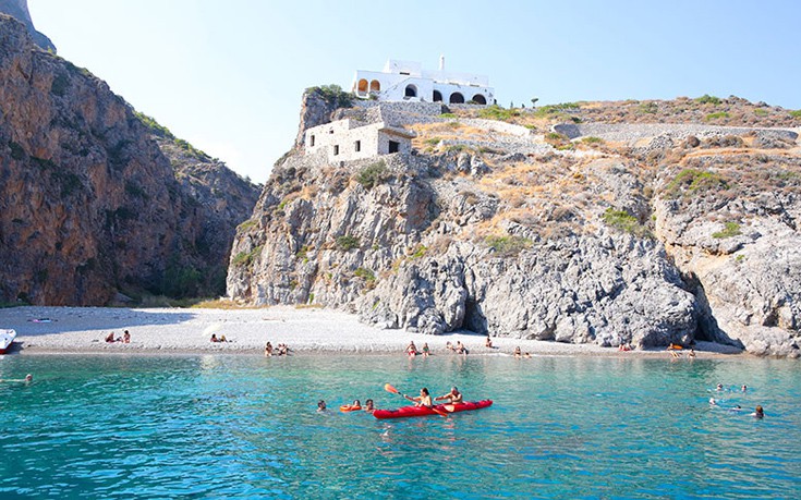Καλοκαιρινές διακοπές στις ομορφιές της Ελλάδας