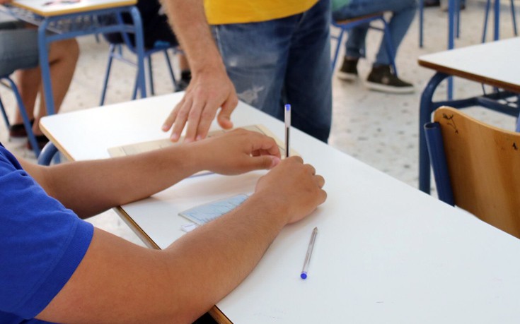 Στη Βιολογία εξετάζονται οι υποψήφιοι των πανελλαδικών