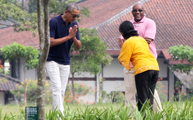Οι οικογενειακές διακοπές των Ομπάμα στην Ινδονησία