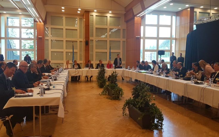 Κοτζιάς: Δεν έχουν ανοίξει όλα τα χαρτιά