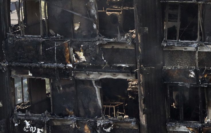 Η έρευνα στον φλεγόμενο πύργο ενδέχεται να διαρκέσει μήνες