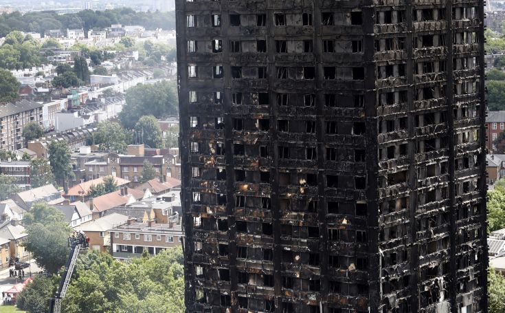 Στους 58 οι νεκροί στον φλεγόμενο πύργο του Λονδίνου