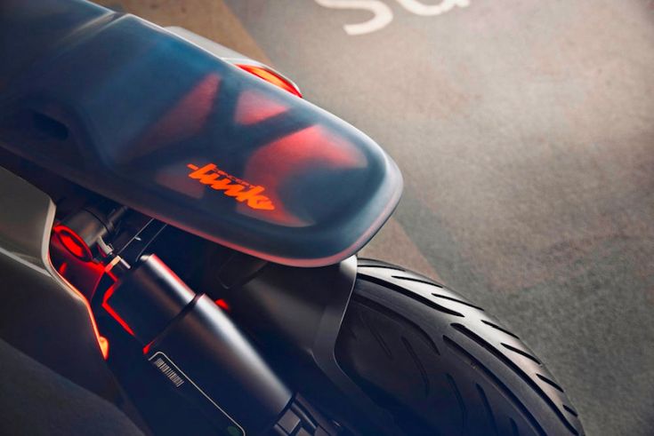 bmw-vision-next-100-concept-link-e-scooter-8