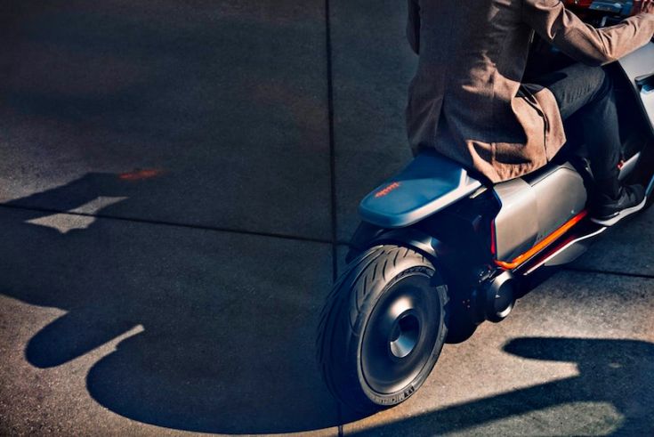 bmw-vision-next-100-concept-link-e-scooter-9