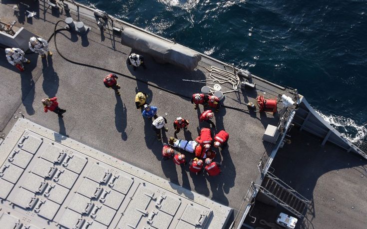 Δύο τραυματίες και επτά αγνοούμενοι από τη σύγκρουση πολεμικού πλοίου με εμπορικό στην Ιαπωνία