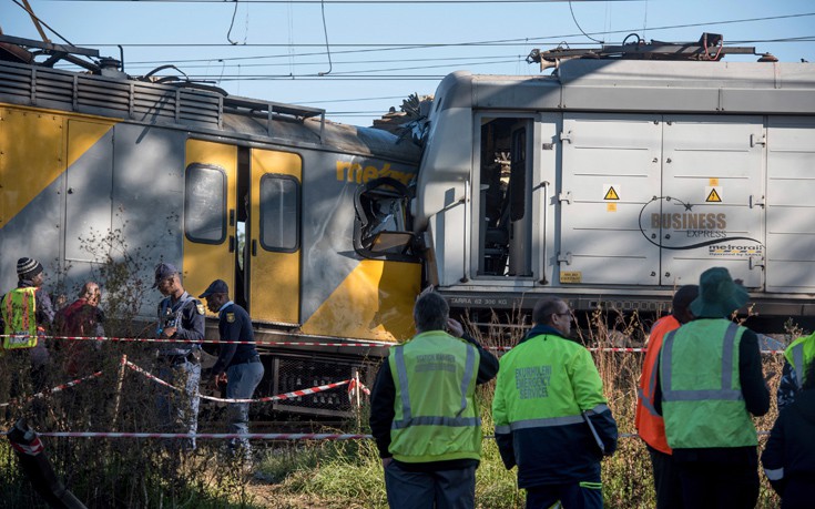Ένας νεκρός από σύγκρουση δύο τρένων κοντά στο Γιοχάνεσμπουργκ