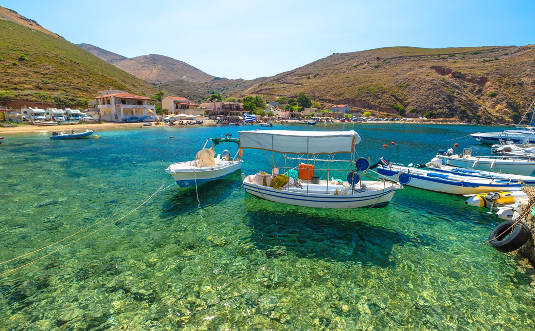 Πόρτο Κάγιο, το γραφικό λιμανάκι της Μάνης