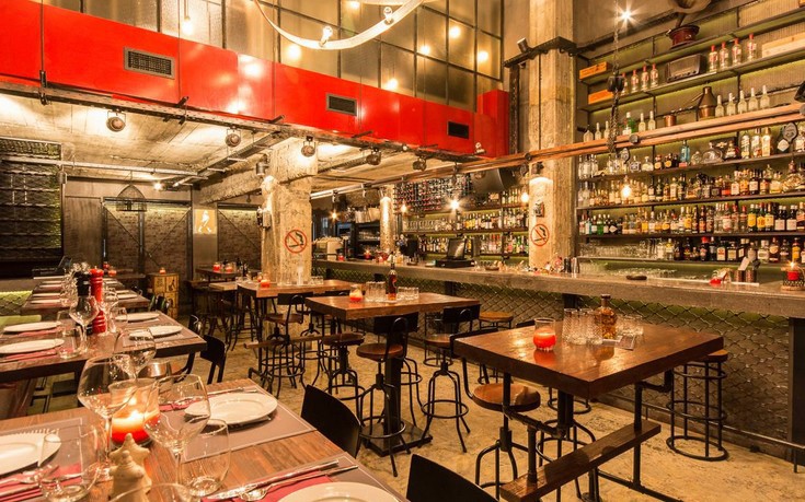Lola’s Bar, το all day ραντεβού μας στην αναγεννημένη Τρούμπα