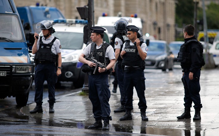 ΠΑΡΙΣΙ ΕΠΙΘΕΣΗ ΠΑΡΙΣΙ ΕΠΙΘΕΣΗ