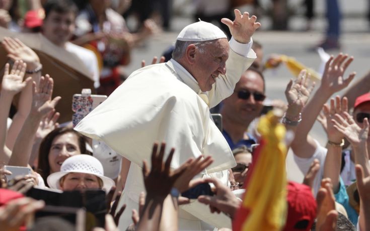 Πάπας Φραγκίσκος: Η τρομοκρατία χτύπησε αθώους πολίτες