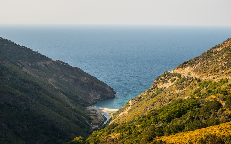 Ζήστε αξέχαστες στιγμές σε 30 εξωτικές παραλίες της Ελλάδας