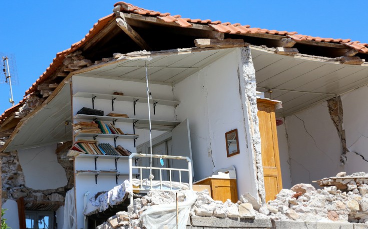 Στο χωριό Βρίσα που ισοπεδώθηκε από τον εγκέλαδο ο Σπίρζτης