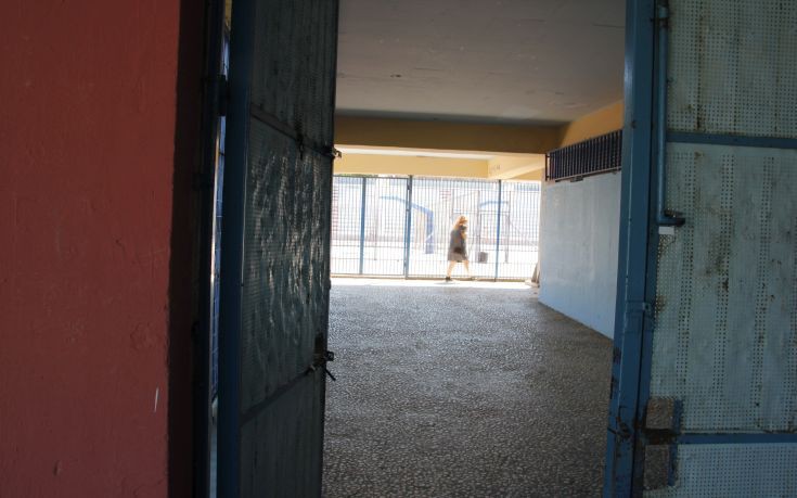 Επίθεση με σιδερογροθιά μέσα στο σχολείο: Συνελήφθη ένας 14χρονος