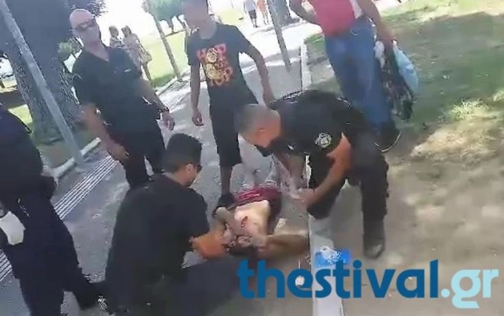 Τον μαχαίρωσαν στο στήθος μπροστά στο Λευκό Πύργο