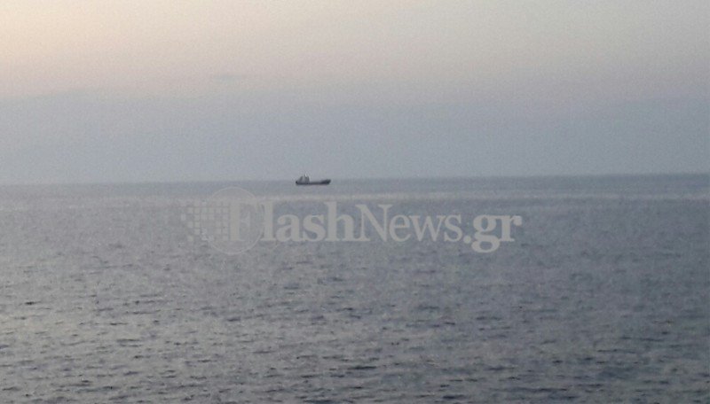 Έδεσε στο λιμάνι του Ηρακλείου το πλοίο με τα λαθραία τσιγάρα